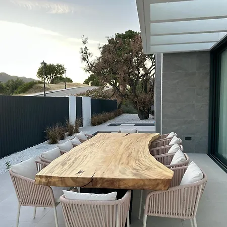 Villa Infinity